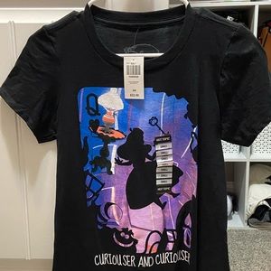 ⛔️SOLD⛔️ Disney Alice in Wonderland Shirt